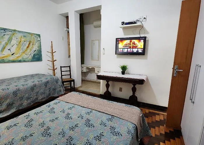 Copacabana, confortável apto de 2 quartos, quadra da praia